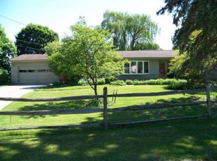 7675 Hillshire Ct, Saginaw, MI 48609
