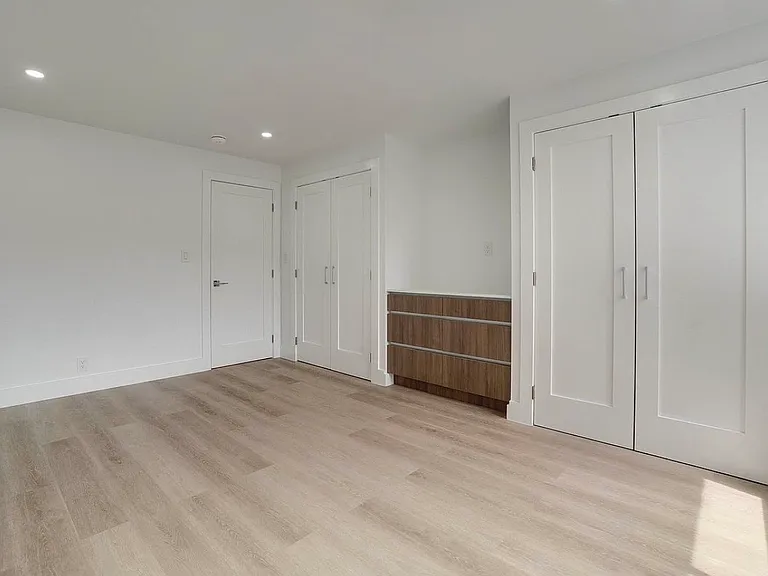 85 8th Ave #5E — Photo 4