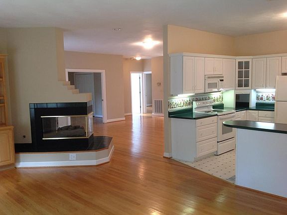 5th image of 1800 Northwoods Ln