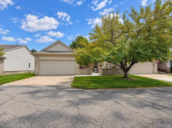 41205 Chancellor Ct, Clinton Township, MI 48038