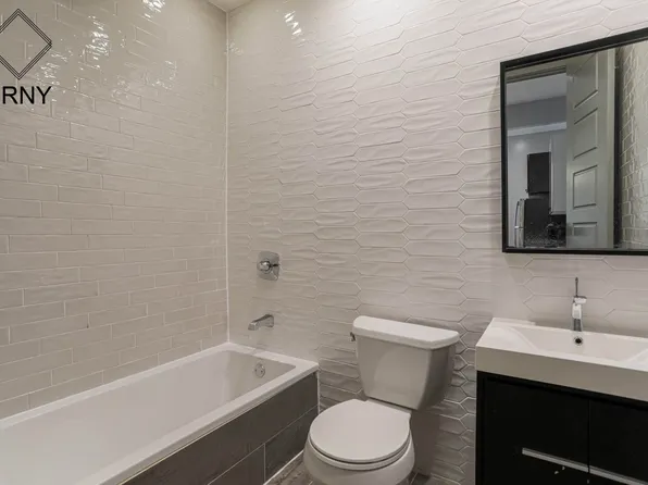 1101 Halsey Street image 19 of 26