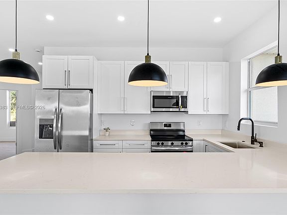 3rd image of 319 Lorena Ave S