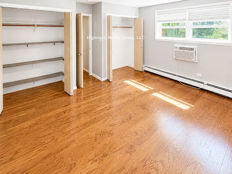 8644 Skokie Blvd #302A — Photo 6