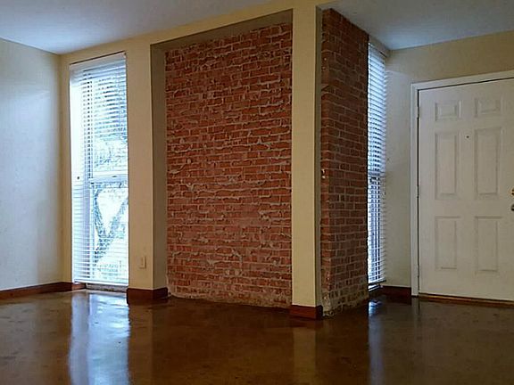 3rd image of 1112 Lawrence St APT 11