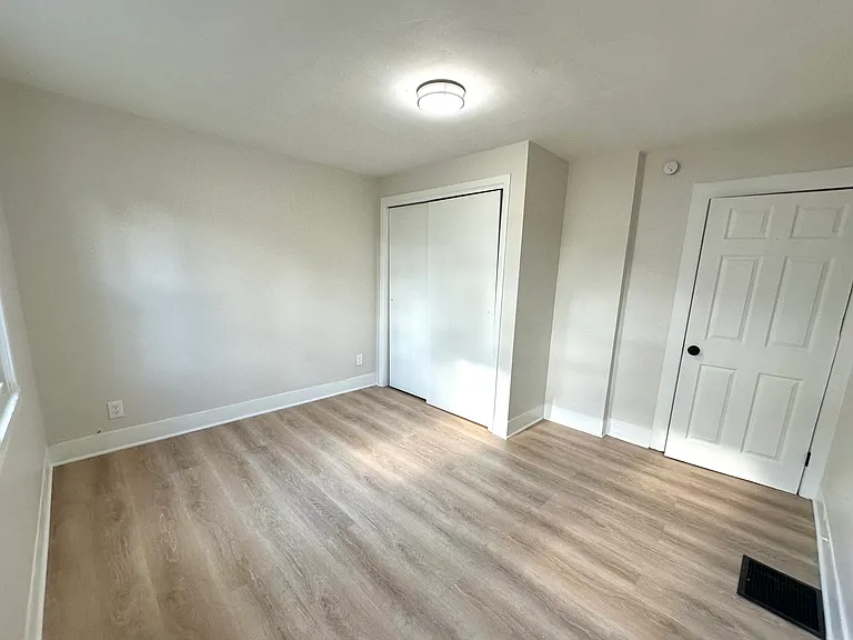 144 Sanford St #1 — Photo 10