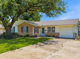 2626 Rosewood Dr, Mesquite, TX 75150