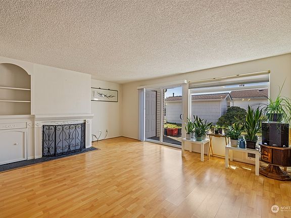 2nd image of 4214 84th Street NE #2