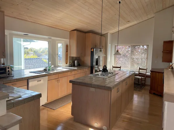 354 Granelli Ave, Half Moon Bay, CA 94019