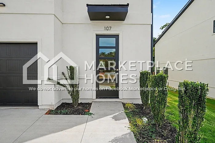 107 Taverly Dr — Photo 3