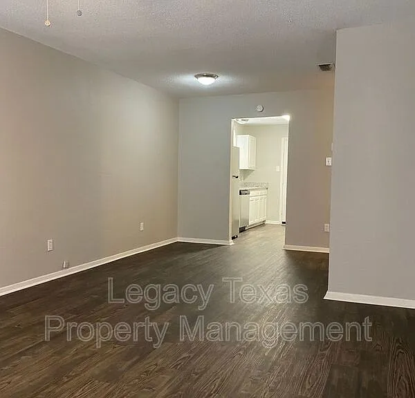 1302 Berry Dr #A — Photo 8