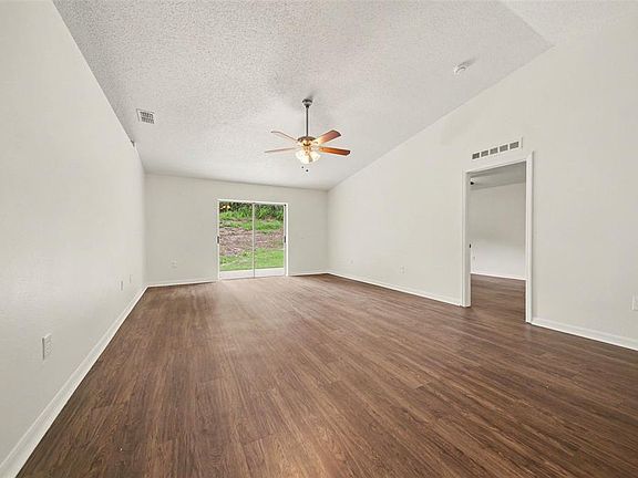 3rd image of 909 Bristle Cone Ct