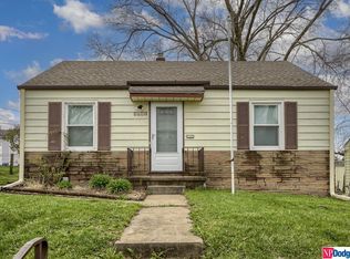 3941 V St, Omaha, NE 68107