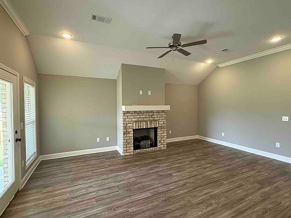 4th image of 573 Patrick Farms Dr