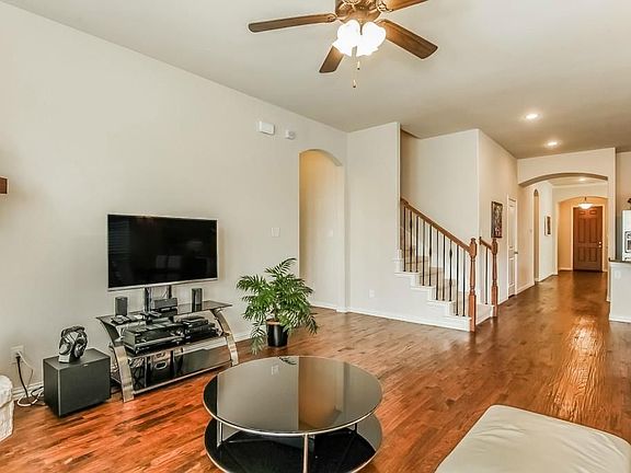 4th image of 10841 Sedalia Dr