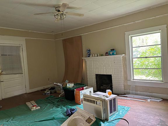 5th image of 1409 Salem Rd