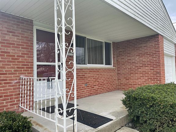 3rd image of 8957 Zoellner Dr
