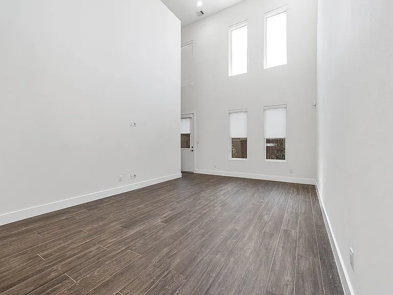 5519 Paraiso Pl — Photo 4