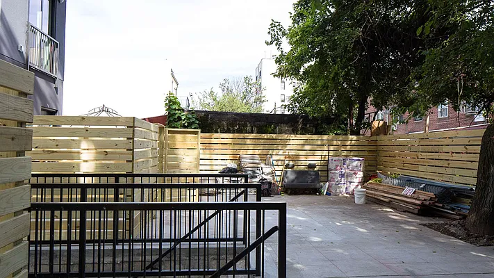 Rented by Nooklyn NYC LLC | media 37