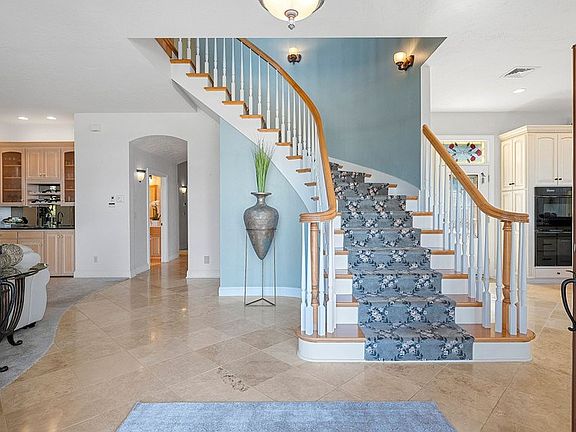 3rd image of 5116 Bay Shore Dr