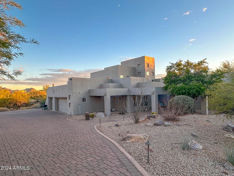 1st image of 9411 E CALLE DE LAS BRISAS --