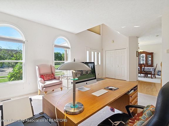 5th image of 2184 Burcham Dr