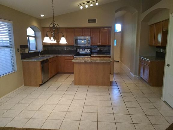 4th image of 15149 W Rachel Cir