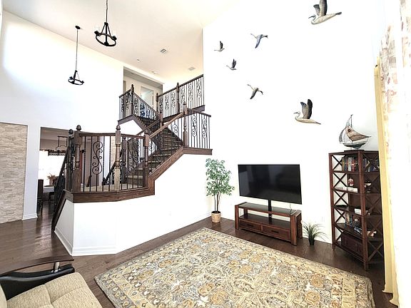 5th image of 13728 Luna Dr