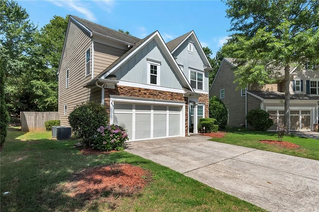 4 bed, 2.5 bath, 2130 sqft, $2,750 — Photo 3