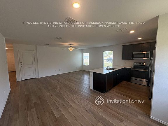 3rd image of 1330 Mosely Cir