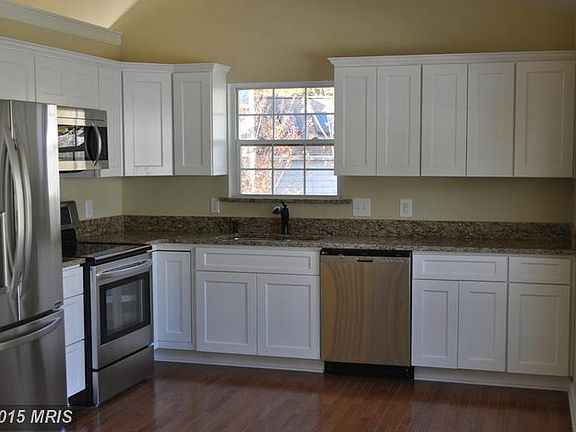 3rd image of 32 Ontell Ct