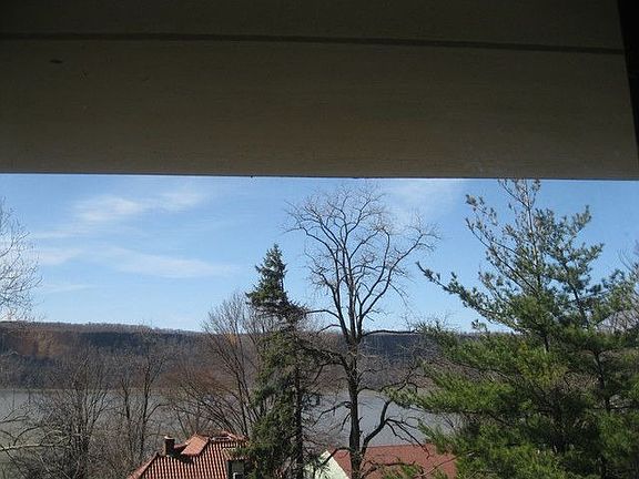 2nd image of 1116 Warburton Ave #2C