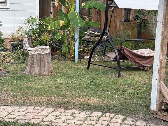 2nd image of 8407 Sonneville Dr