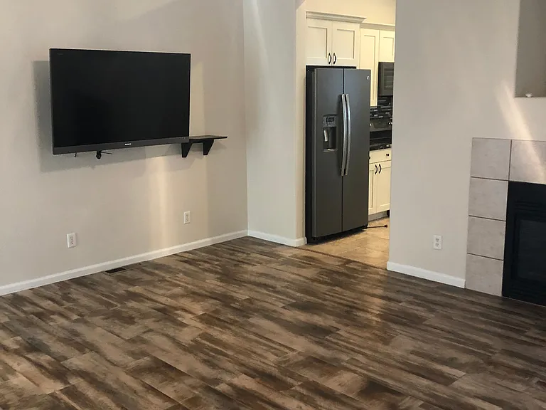 3908 Cloverbrook Dr — Photo 3