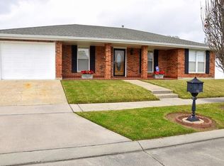 2112 Pelitere Dr, Chalmette, LA 70043