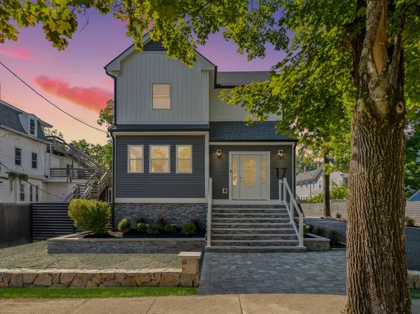 17 Central St, Ashland, MA 01721