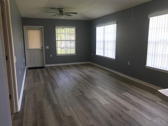 4th image of 9791 Cobblebrook Dr