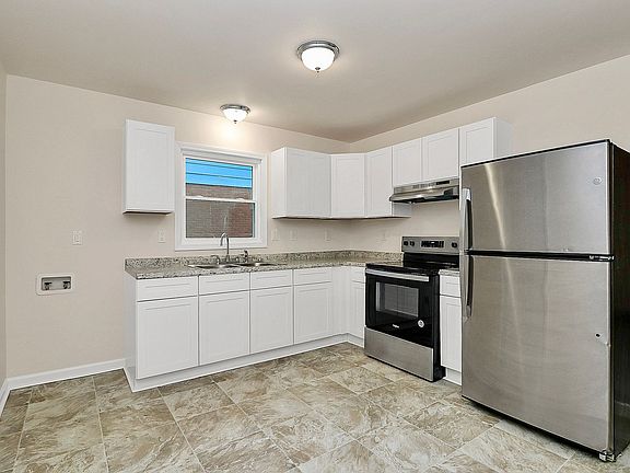 4th image of 518 Echodale Dr