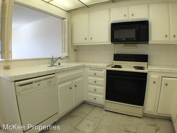 4th image of 76 Antigua Ct