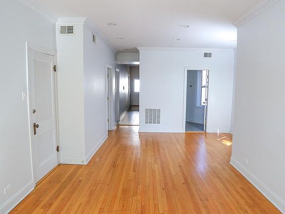 3rd image of 1143 W Wellington Ave #3F