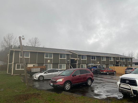 4th image of 101 Tacoma Blvd N Unit 4