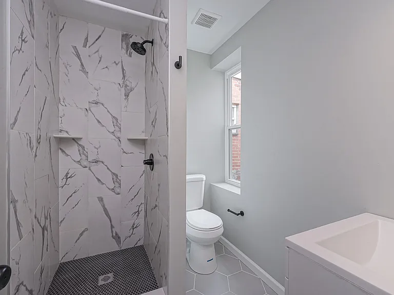 333 Daly St — Photo 16