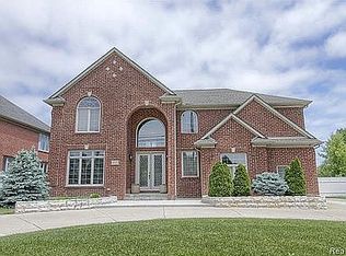 4722 John R Rd, Troy, MI 48085