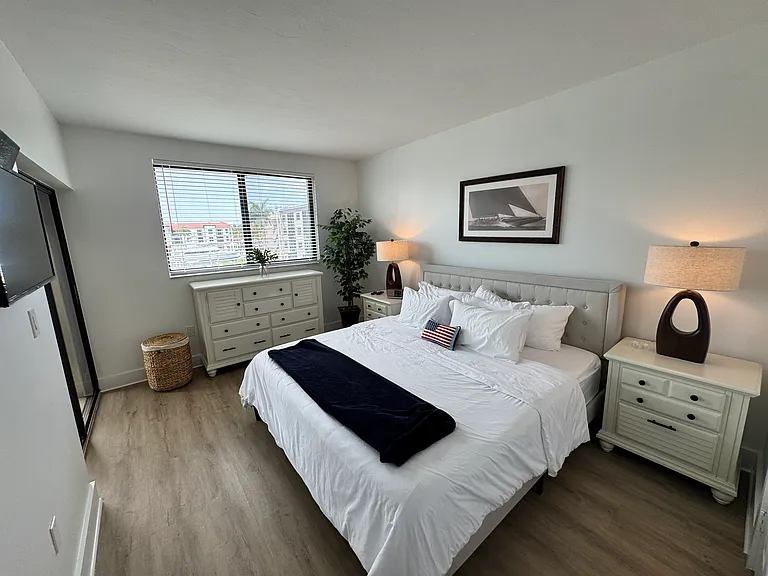 801 River Point Dr #206A — Photo 15
