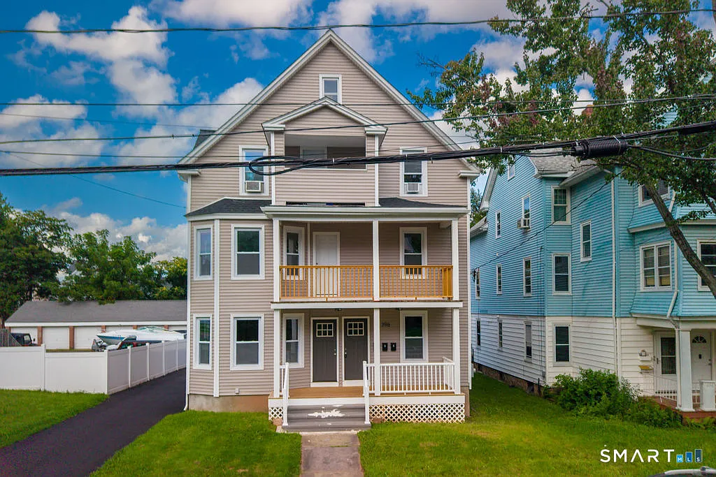 2 bed, 1.0 bath, 1270 sqft, $2,100 — Photo 1