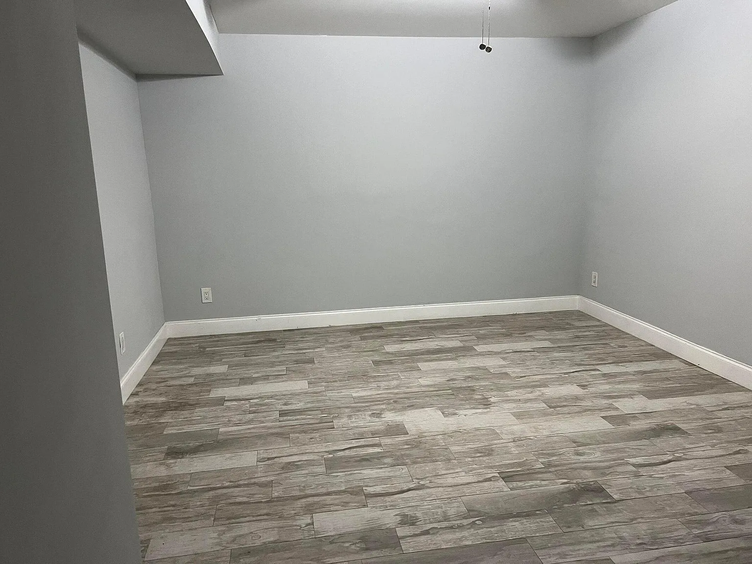 3 bed, 2.0 bath, 1210 sqft, $3,100 — Photo 4