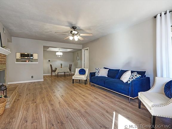 3rd image of 2834 E 90th St Unit 1802