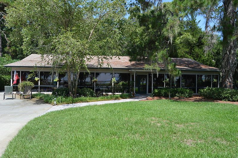 Front from Riverview Drive