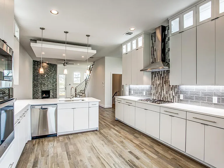 4632 Virginia Ave — Photo 3