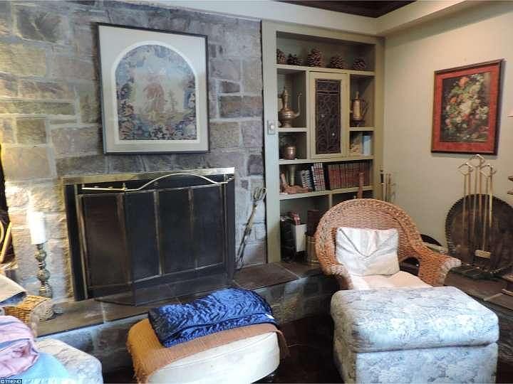 2nd image of 6939 Ely Rd