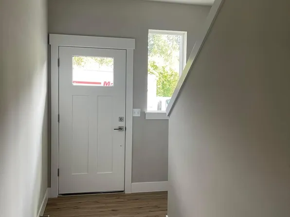 814 NW Gertrude Ave #C, Winlock, WA 98596